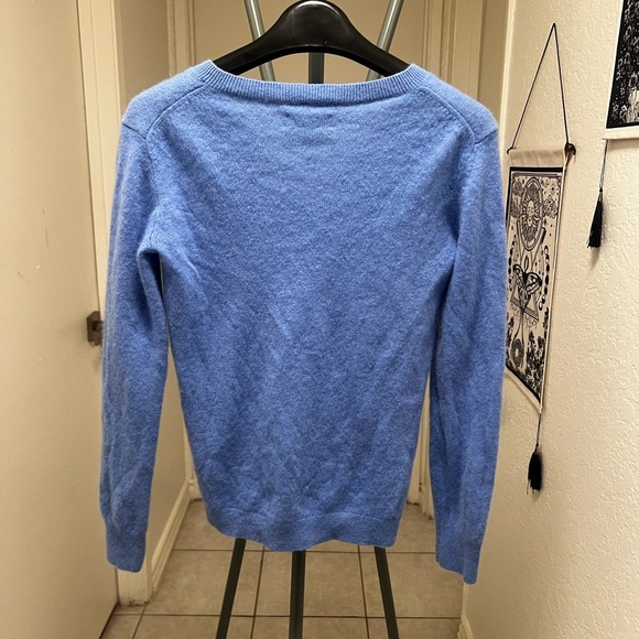 Nordstrom Women's Light Blue V-Neck Cashmere-Blend Sweater - Picture 2 of 4